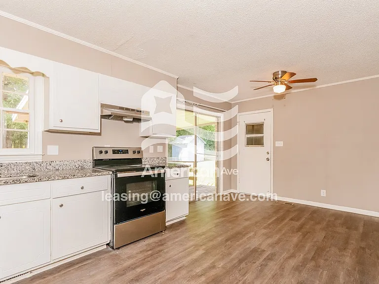 1694853_004_dining_room_5.jpg