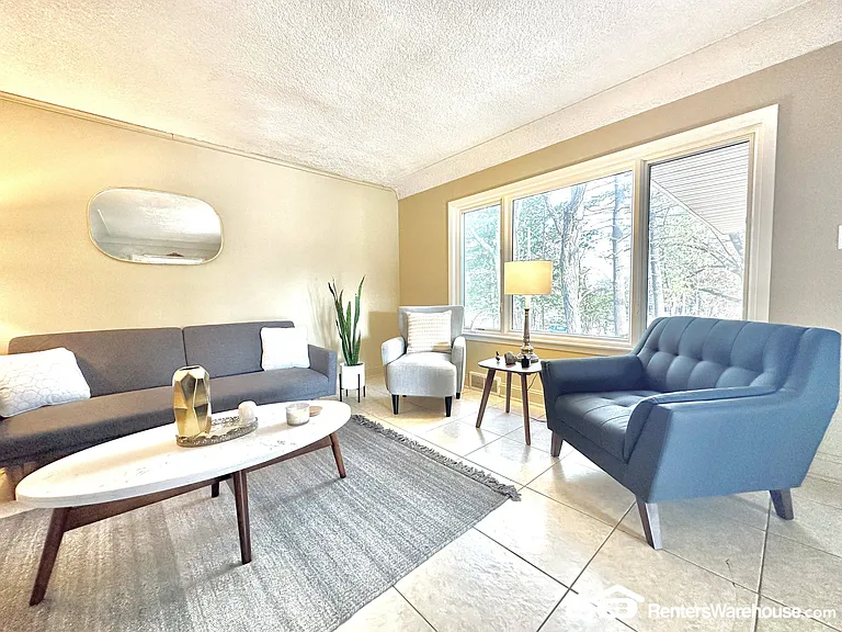 3006 Fleur Dr — Photo 5