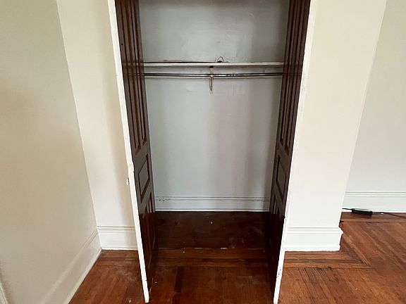 5th image of 5001 Cedar Ave APT 2R