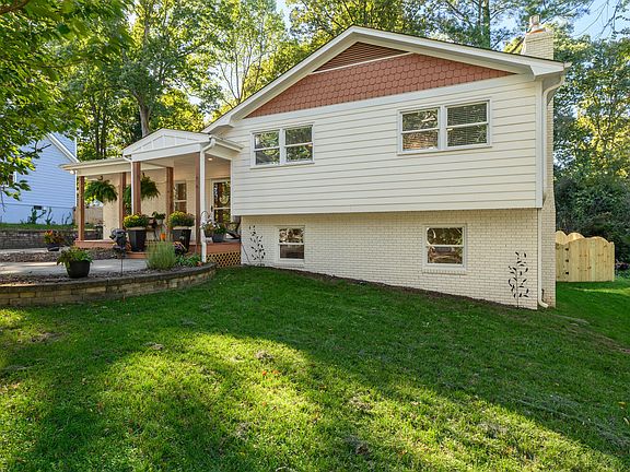 3rd image of 5505 Knollwood Rd