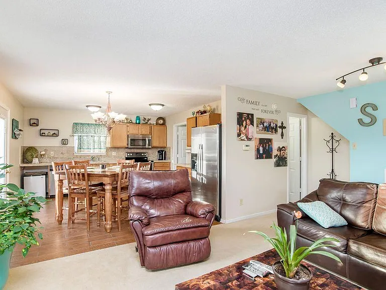 14726 Fawn Hollow Ln — Photo 4