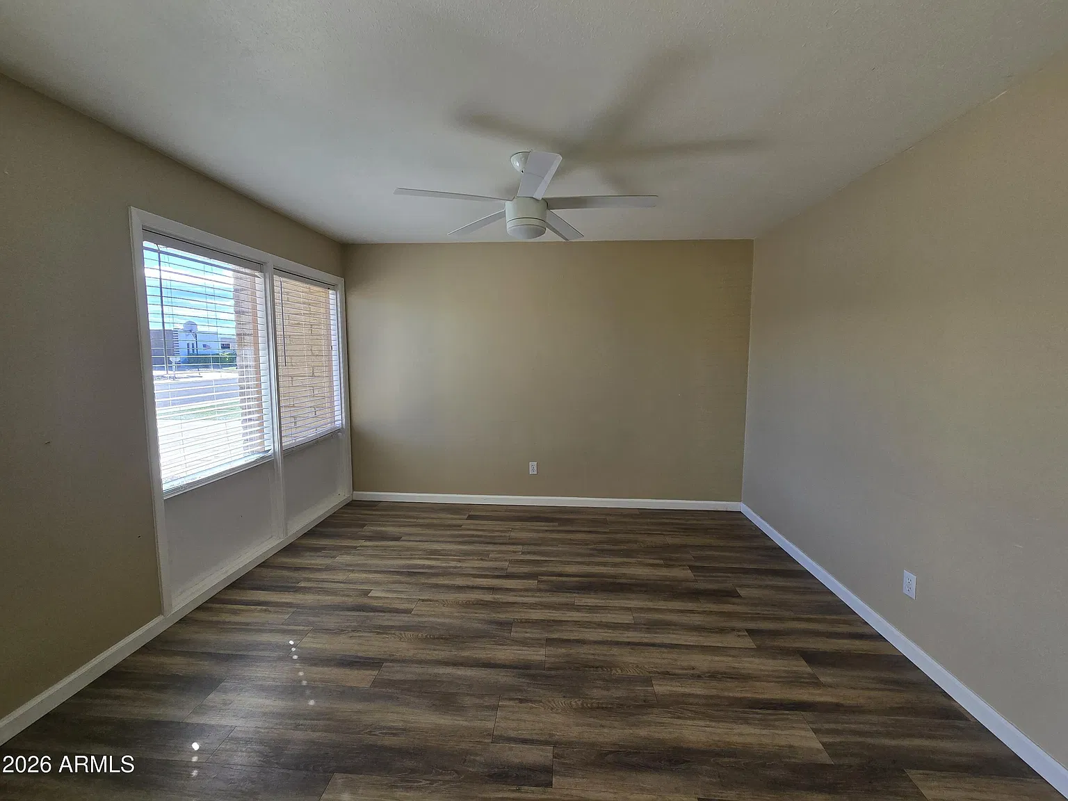 3 bed, 2.0 bath, 1624 sqft, $2,195 — Photo 4