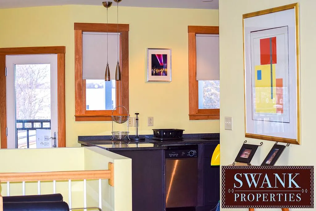 2 bed, $4,680 — Photo 4