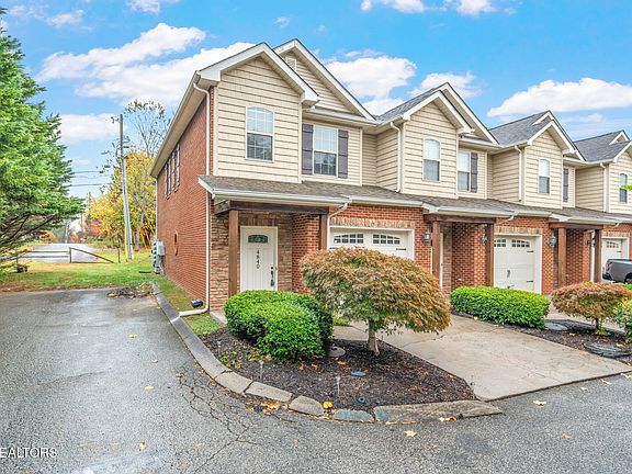 2nd image of 4840 Fountain View Way