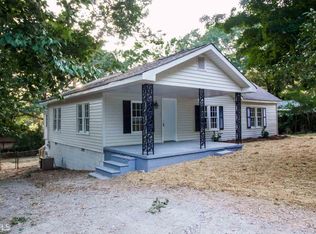 6093 Lake End Rd, Riverdale, GA 30296