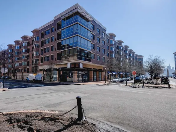 20 Avenue At Port Imperial image 1 of 30