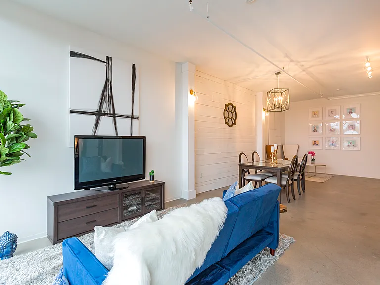 2115 Yeaman Pl #412 — Photo 38