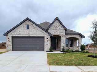 904 Madeline Ln, Cleburne, TX 76033