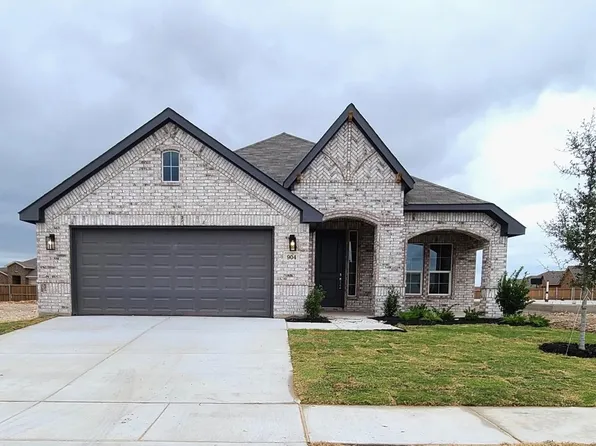 904 Madeline Ln, Cleburne, TX 76033
