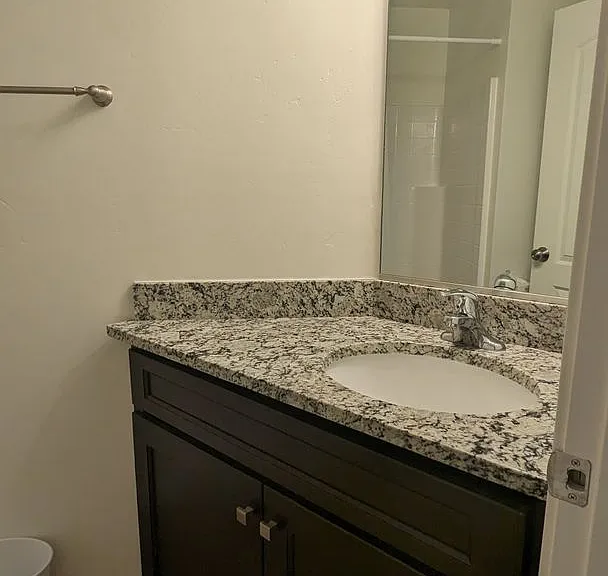 920 S 25 E #13E — Photo 7