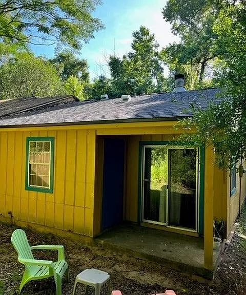 1083 Sutor Rd — Photo 9