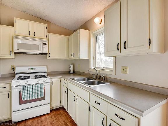 5th image of 14716 Burnell Park Dr