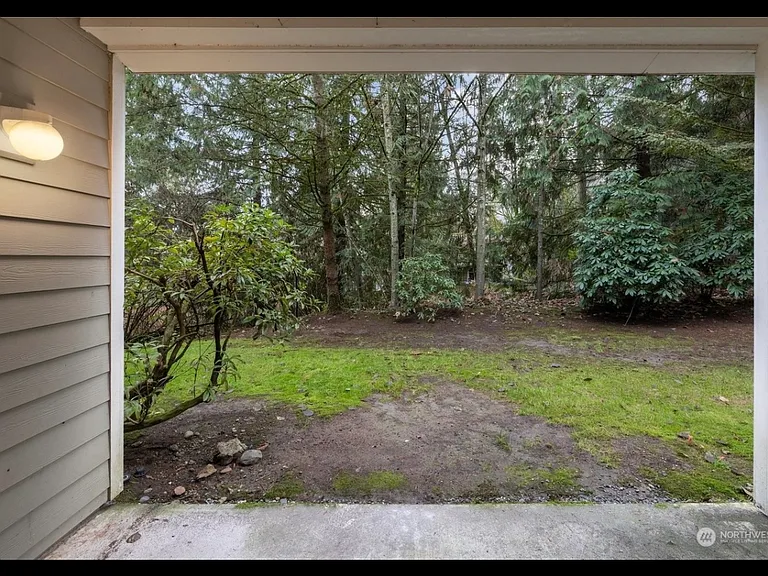18501 SE Newport Way #G133 — Photo 16