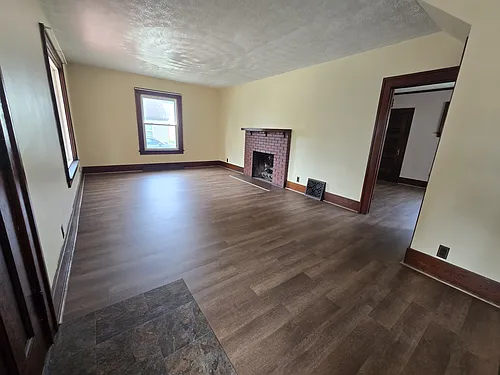 1335 Highland Ct Photo 1