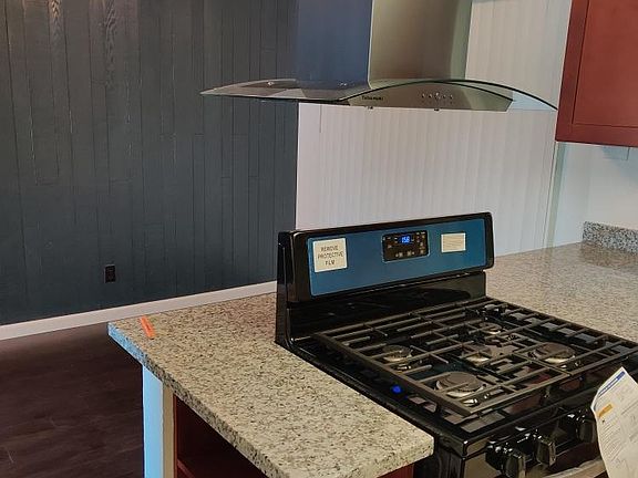 3rd image of 2348 Villanova Cir APT 7