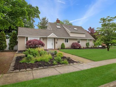 2 Whisper Ln, Wantagh, NY, 11793