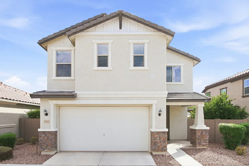 3 bed, 2.5 bath, 1916 sqft, $2,855 — Photo 1