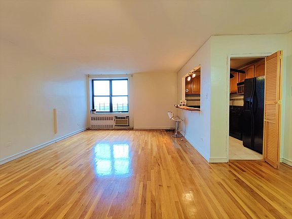 5th image of 1271 51st St #7N