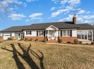 2352 Center Rd, Boonville, NC 27011