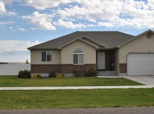1976 N Edmiston Dr, Idaho Falls, ID 83401