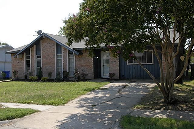 1st image of 2917 Lockwood Dr