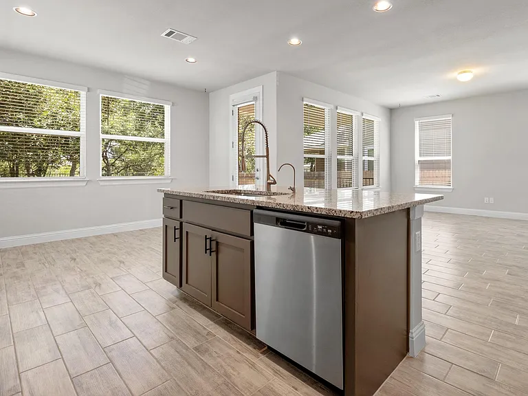 173 Riverhill Dr — Photo 10