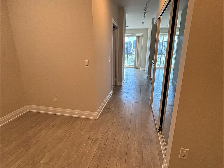 181 Huron St #1302 — Photo 5
