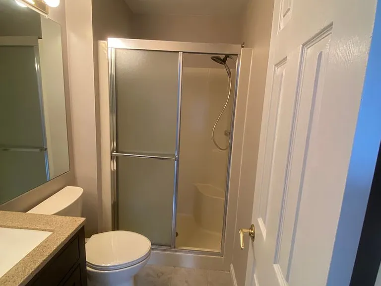 203 Glen View Ter — Photo 16