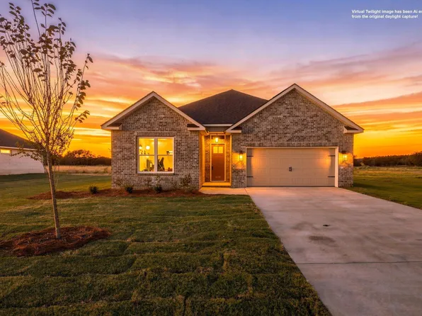215 Farmland Cir, Perry, GA 31069