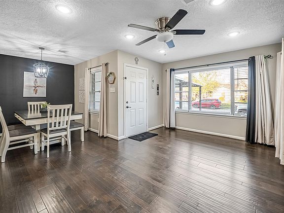 3rd image of 2214 View St