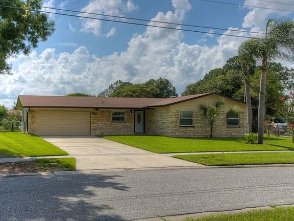 2nd image of 5816 Oxford Dr