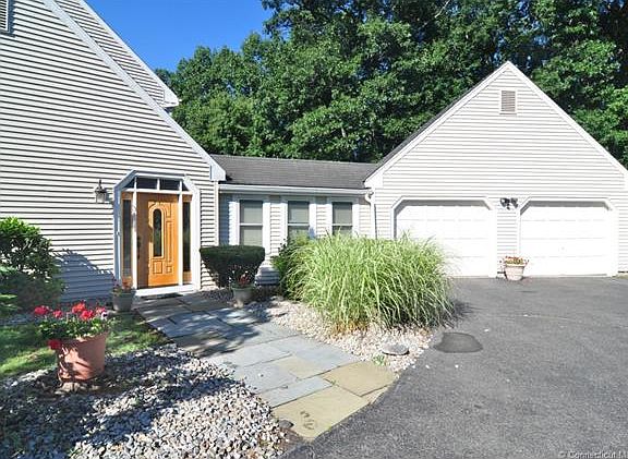 BEAUTIFUL ENRTY DOOR!