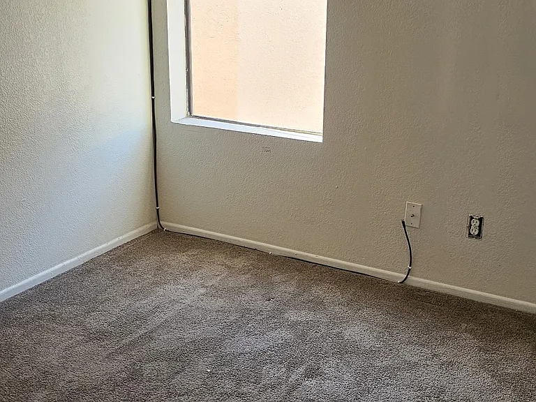 2745 N Salem #201 — Photo 4