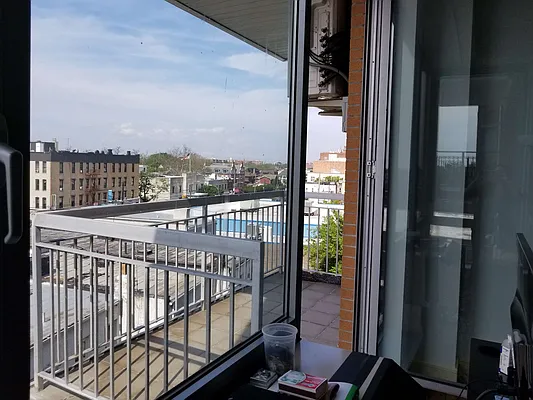 Sold by Remax Edge | media 9