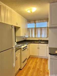 1605 Pensacola St APT 102, Honolulu, HI, 96822