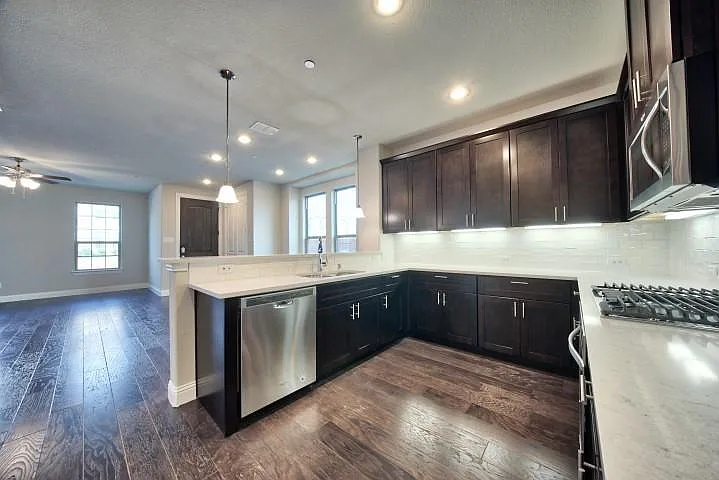 6325 Fortuna Ln — Photo 6