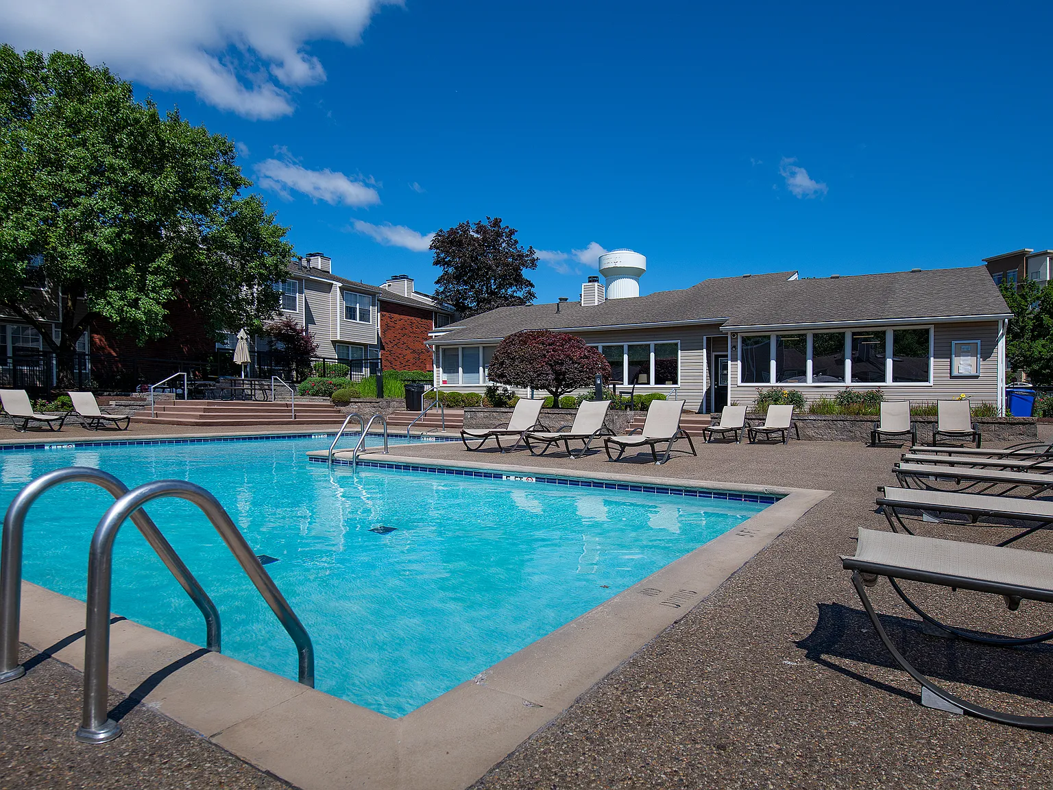Chestnut Ridge Apartments — Photo 1
