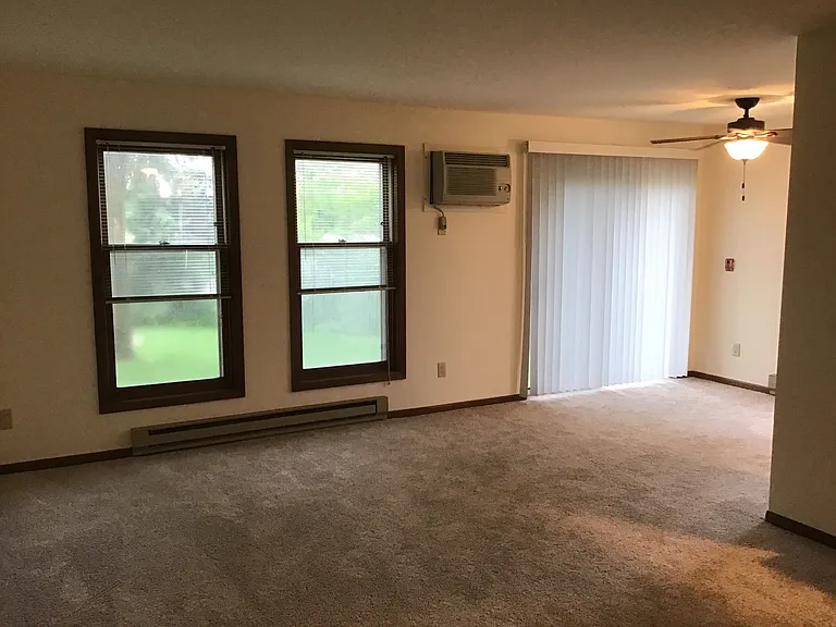 High Point Commons Apartments — Photo 96