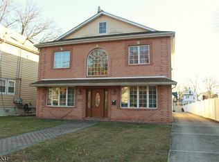126 E Colfax Ave, Roselle Park, NJ 07204