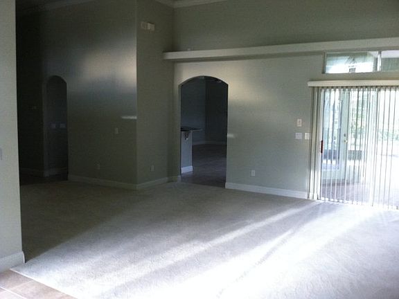 2nd image of 125 Longview Way N
