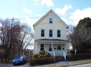 8 W 9th St, Derby, CT 06418