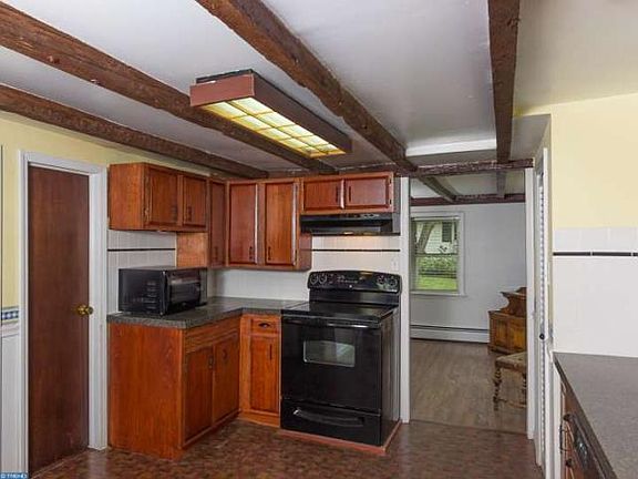 4th image of 57 Nedsland Ave