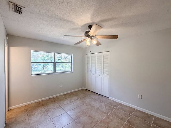 5th image of 1106 Carefree Cove Dr