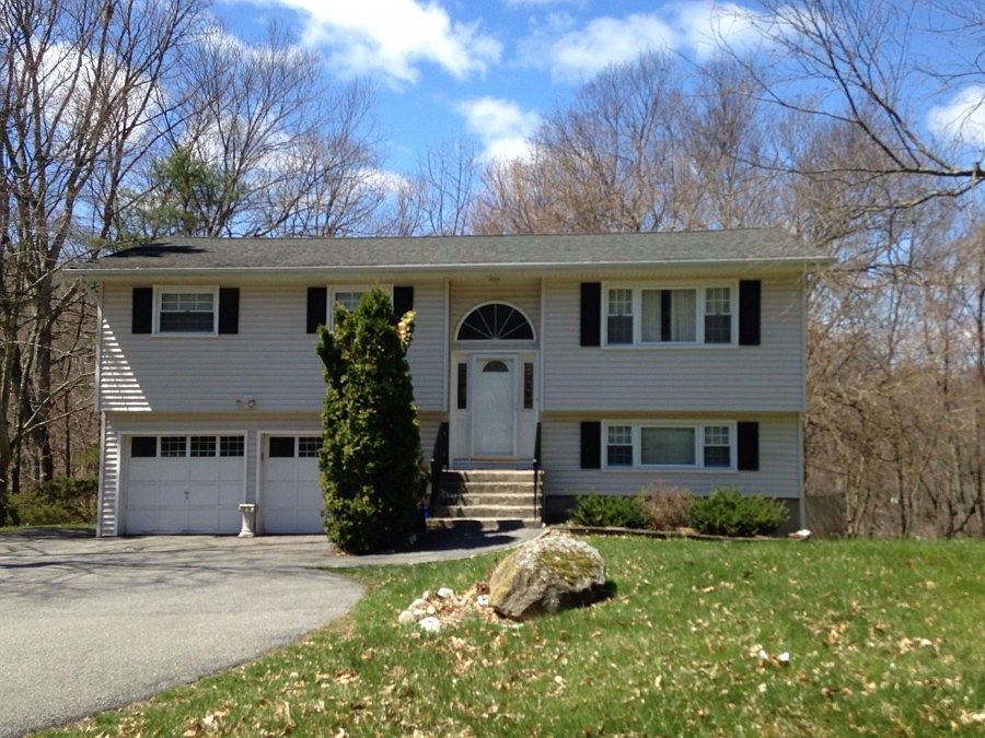 1st image of 562 W Brook Dr