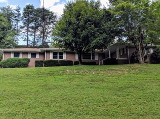 105 Hidden Valley Rd, Bristol, TN 37620