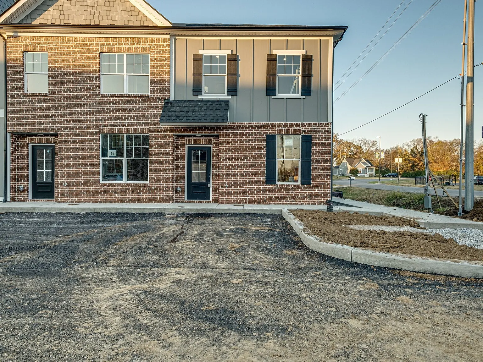 Harding Townhomes — Photo 2