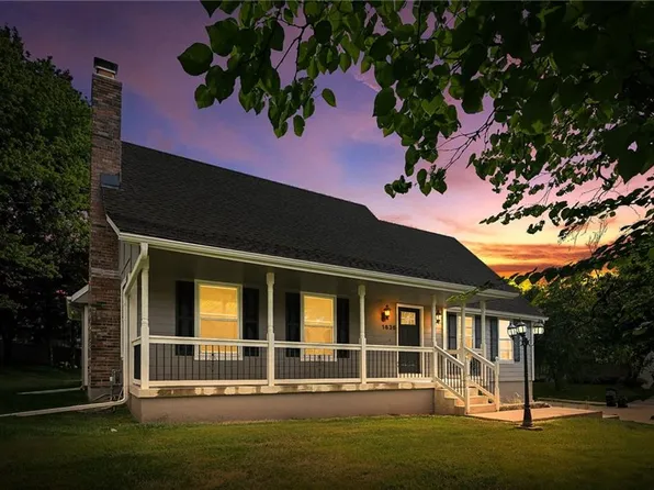 1636 NE Thames Dr, Lees Summit, MO 64086