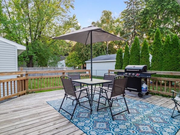1253 Roscoe St, Green Bay, WI 54304