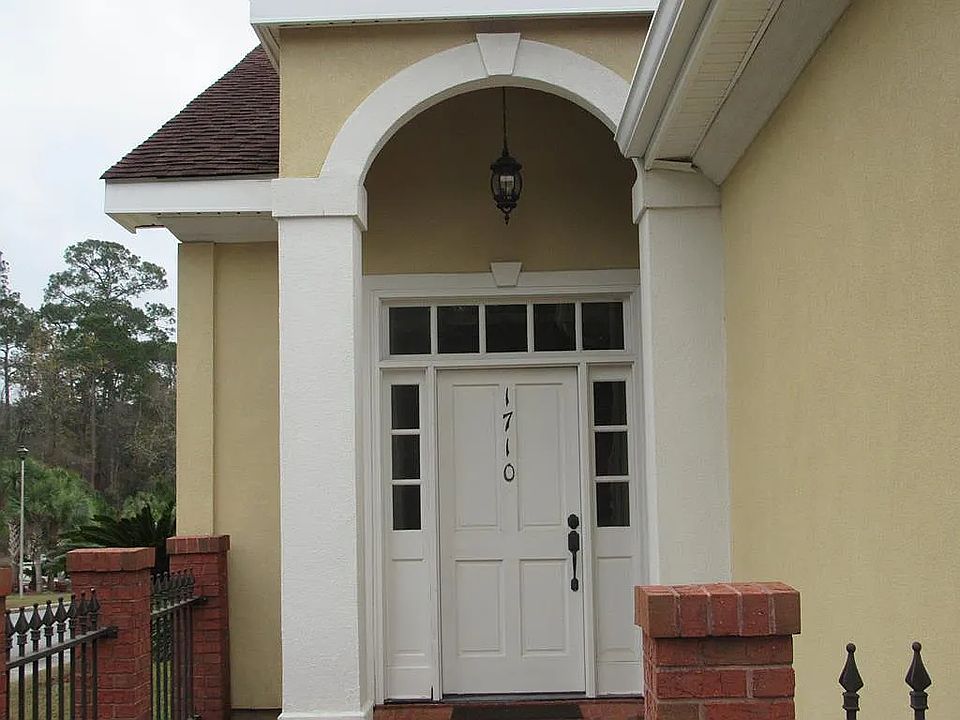 1st image of 1710 Villa Dr