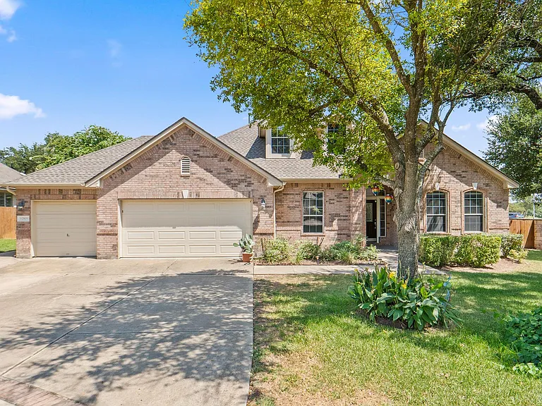 2909 Arbor Ct — Photo 1